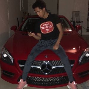 Meet your Posher, Blake